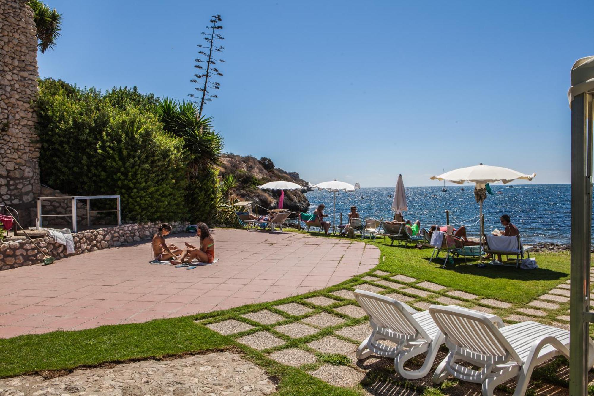 Hotel Calamosca Кальяри Экстерьер фото