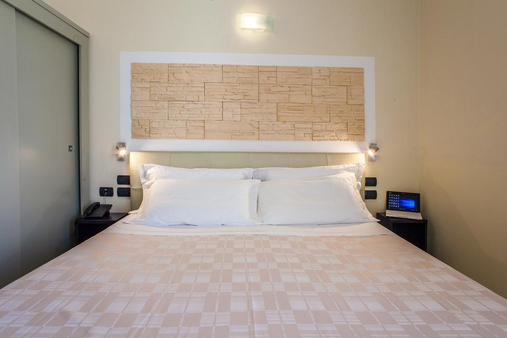 Hotel Calamosca Кальяри Экстерьер фото